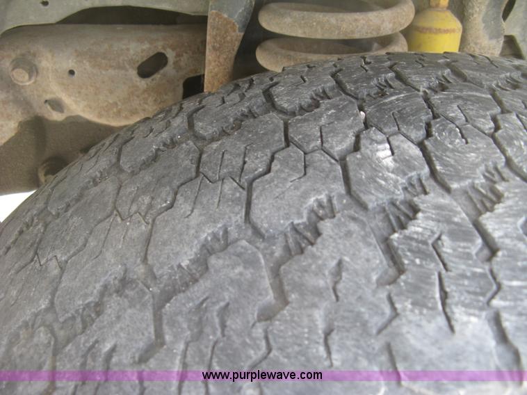 image for item J2756 2007 Ford F350 Super Duty XL Crew Cab pickup truck