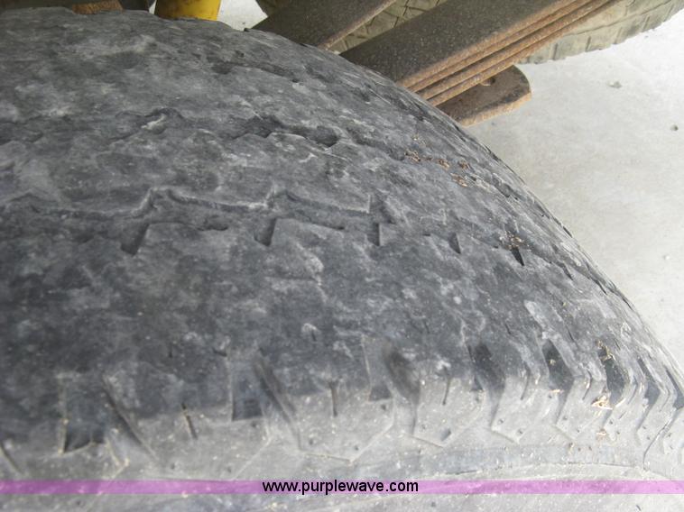 image for item J2756 2007 Ford F350 Super Duty XL Crew Cab pickup truck