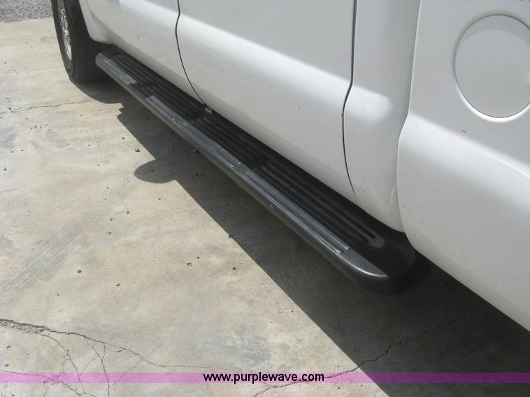 image for item J2756 2007 Ford F350 Super Duty XL Crew Cab pickup truck