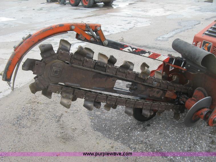 image for item J2757 2013 Ditch Witch RT24 trencher