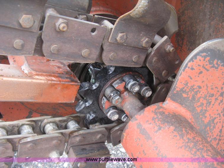 image for item J2757 2013 Ditch Witch RT24 trencher