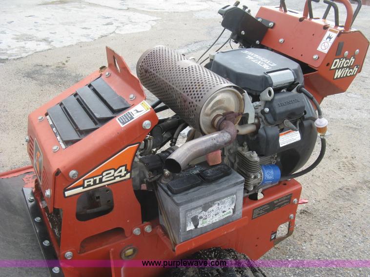 image for item J2757 2013 Ditch Witch RT24 trencher