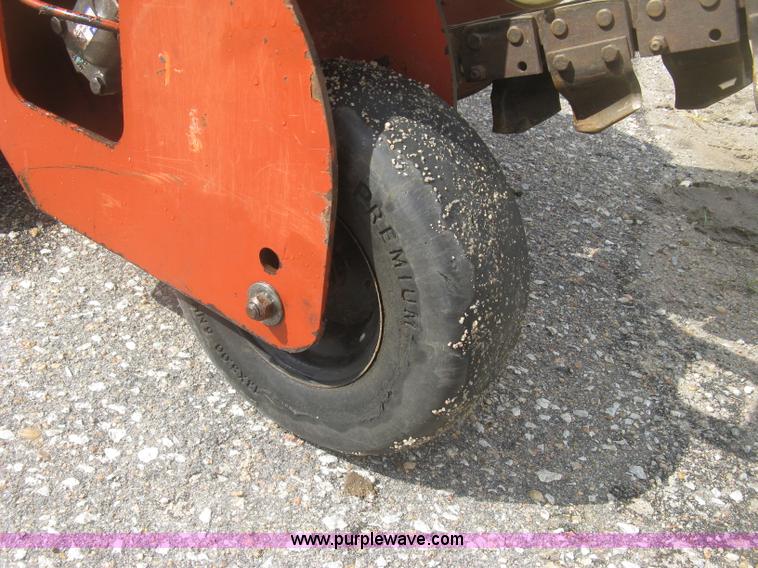 image for item J2757 2013 Ditch Witch RT24 trencher