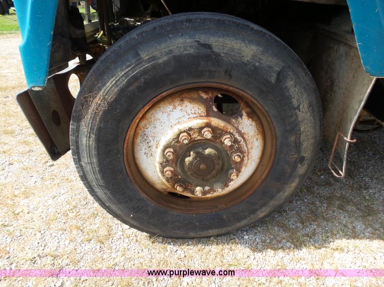 image for item K1149 1975 International Transtar 4300 semi truck