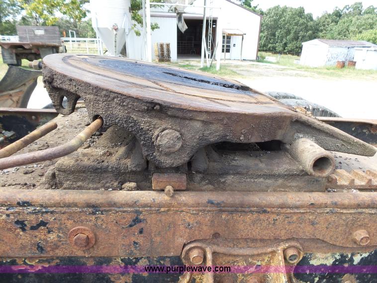 image for item K1149 1975 International Transtar 4300 semi truck