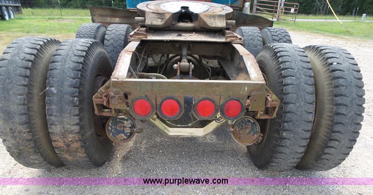 image for item K1149 1975 International Transtar 4300 semi truck