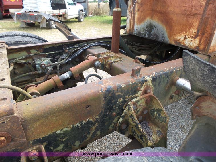 image for item K1149 1975 International Transtar 4300 semi truck