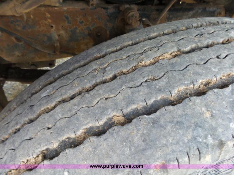 image for item K1149 1975 International Transtar 4300 semi truck