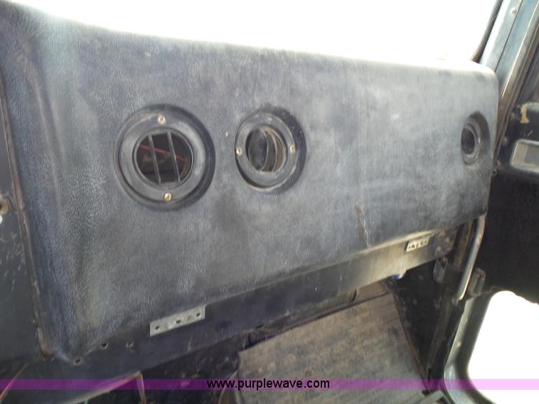 image for item K1149 1975 International Transtar 4300 semi truck