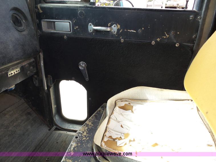 image for item K1149 1975 International Transtar 4300 semi truck