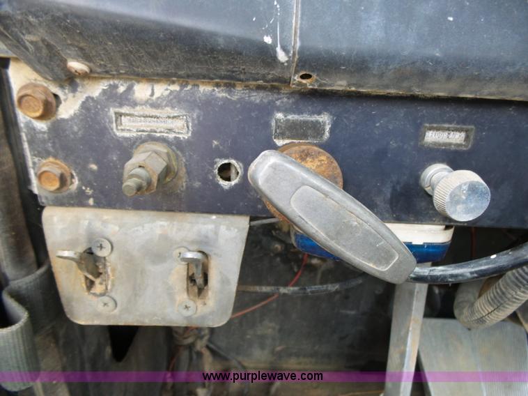 image for item K1149 1975 International Transtar 4300 semi truck