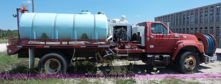 image for item K1696 1996 Ford F800 Super Duty Jetter vacuum truck