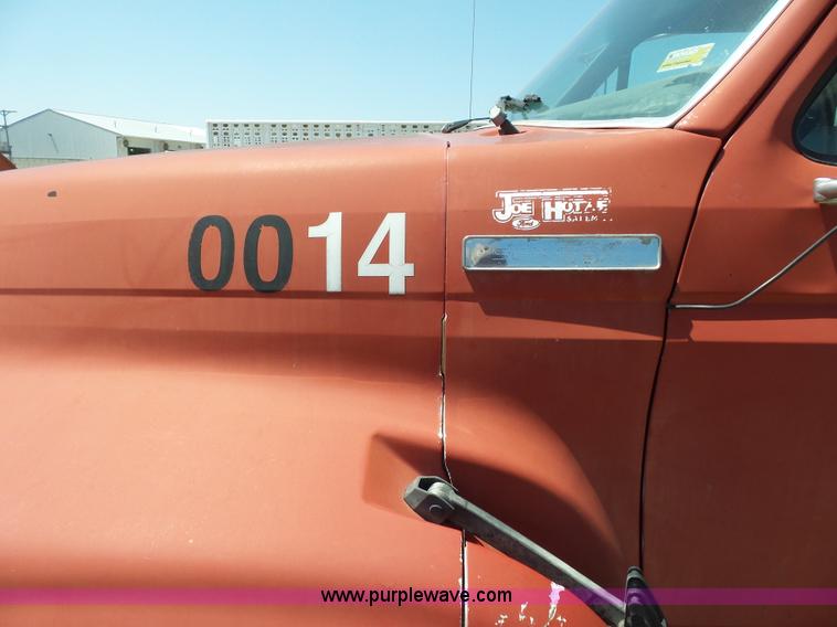 image for item K1696 1996 Ford F800 Super Duty Jetter vacuum truck