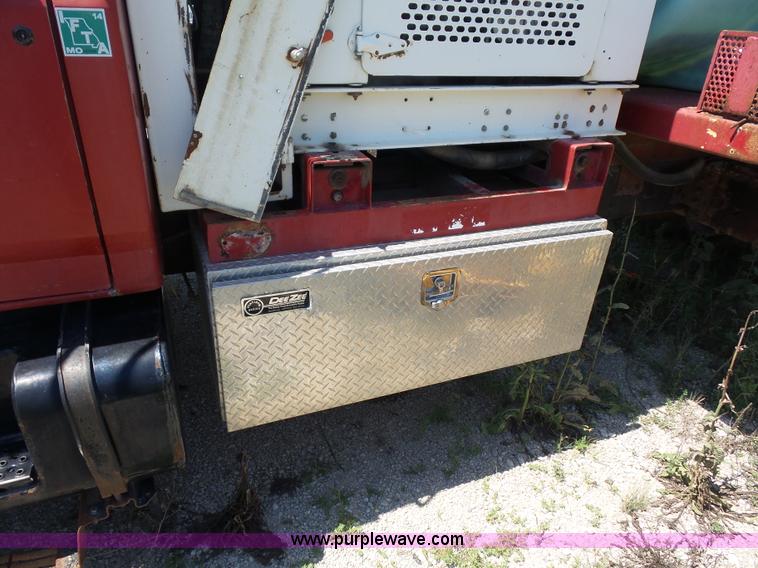 image for item K1696 1996 Ford F800 Super Duty Jetter vacuum truck