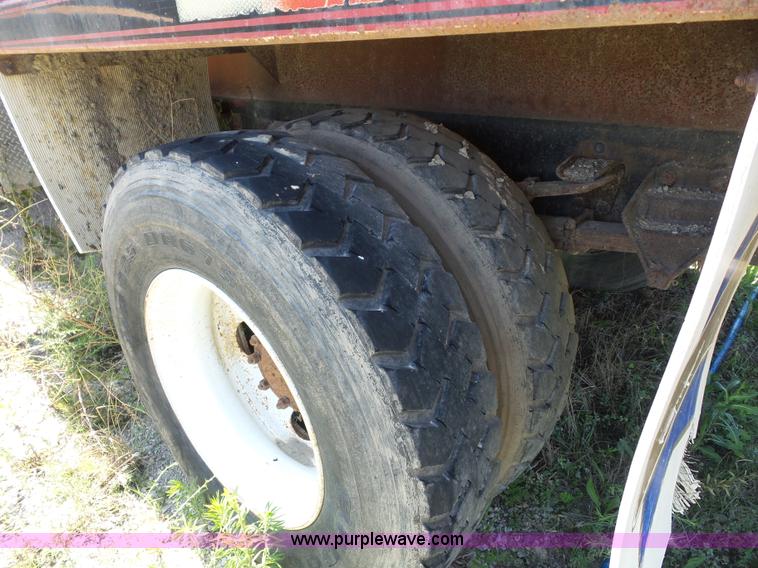 image for item K1696 1996 Ford F800 Super Duty Jetter vacuum truck