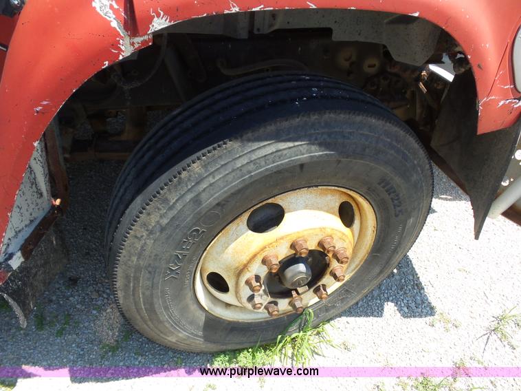 image for item K1696 1996 Ford F800 Super Duty Jetter vacuum truck