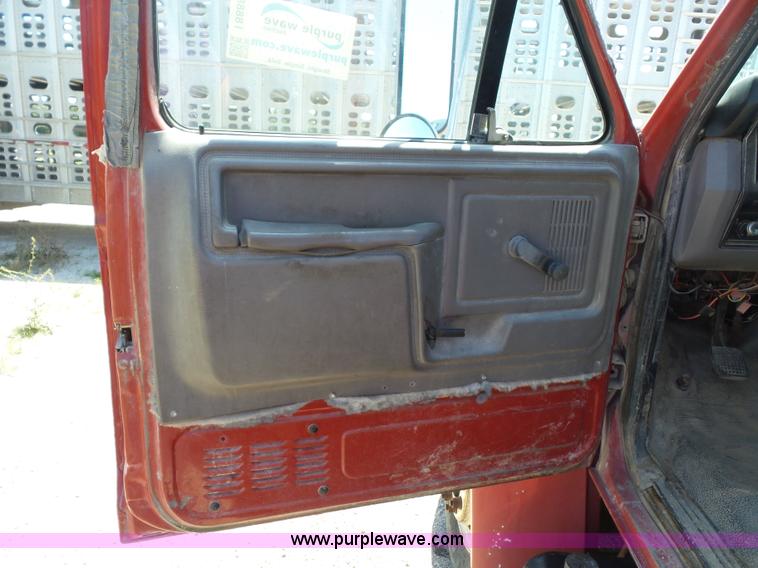 image for item K1696 1996 Ford F800 Super Duty Jetter vacuum truck