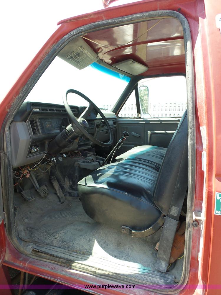 image for item K1696 1996 Ford F800 Super Duty Jetter vacuum truck