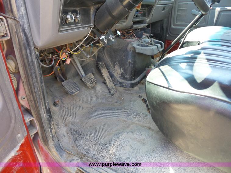 image for item K1696 1996 Ford F800 Super Duty Jetter vacuum truck