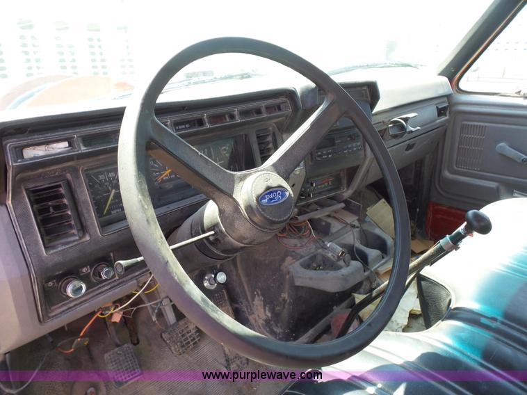 image for item K1696 1996 Ford F800 Super Duty Jetter vacuum truck