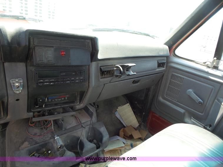 image for item K1696 1996 Ford F800 Super Duty Jetter vacuum truck