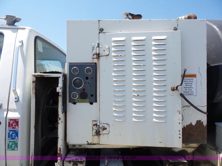 image for item K1697 1995 Ford F800 Super Duty Jetter vacuum truck