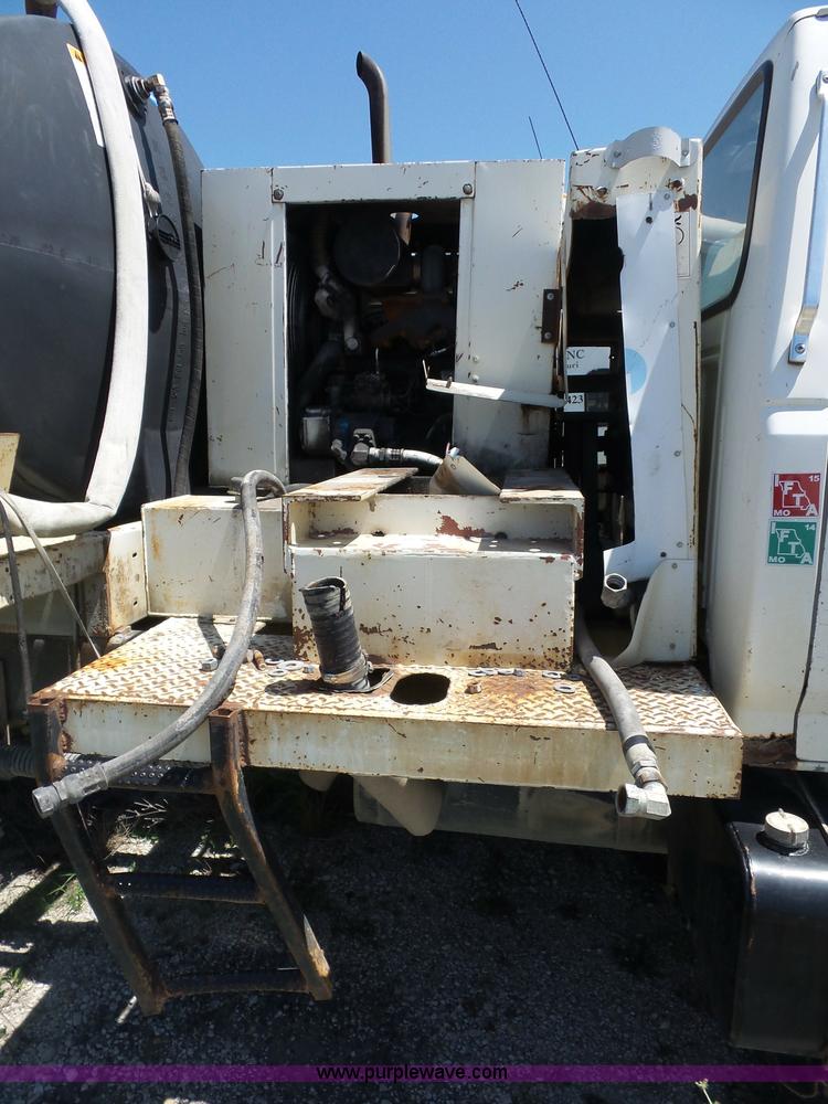 image for item K1697 1995 Ford F800 Super Duty Jetter vacuum truck