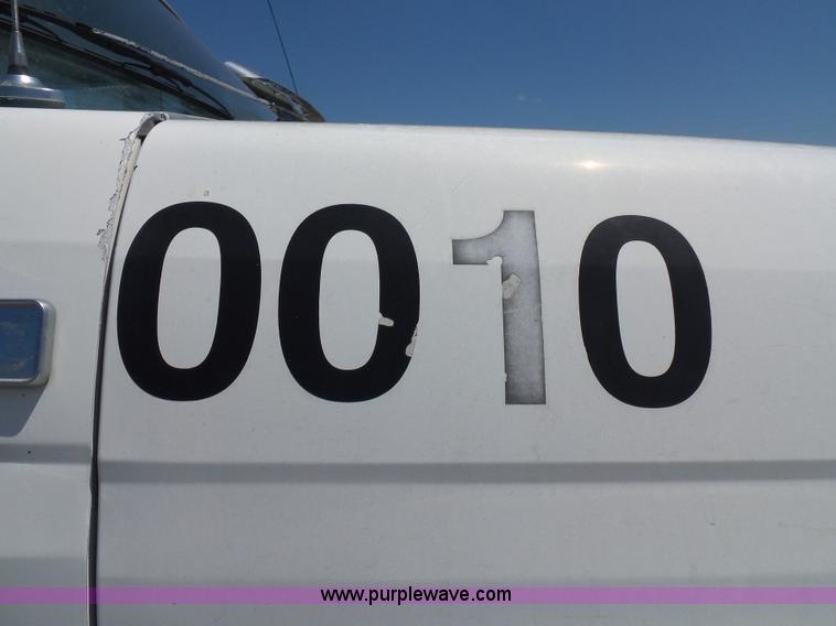 image for item K1697 1995 Ford F800 Super Duty Jetter vacuum truck