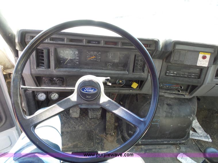 image for item K1697 1995 Ford F800 Super Duty Jetter vacuum truck