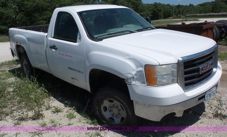 image for item K1699 2007 GMC Sierra 2500HD pickup truck