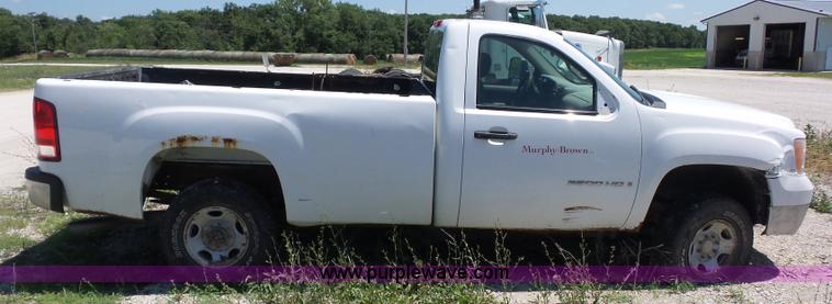 image for item K1699 2007 GMC Sierra 2500HD pickup truck