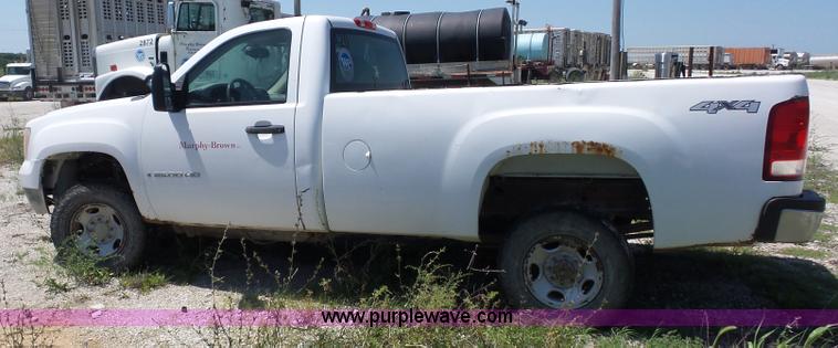 image for item K1699 2007 GMC Sierra 2500HD pickup truck