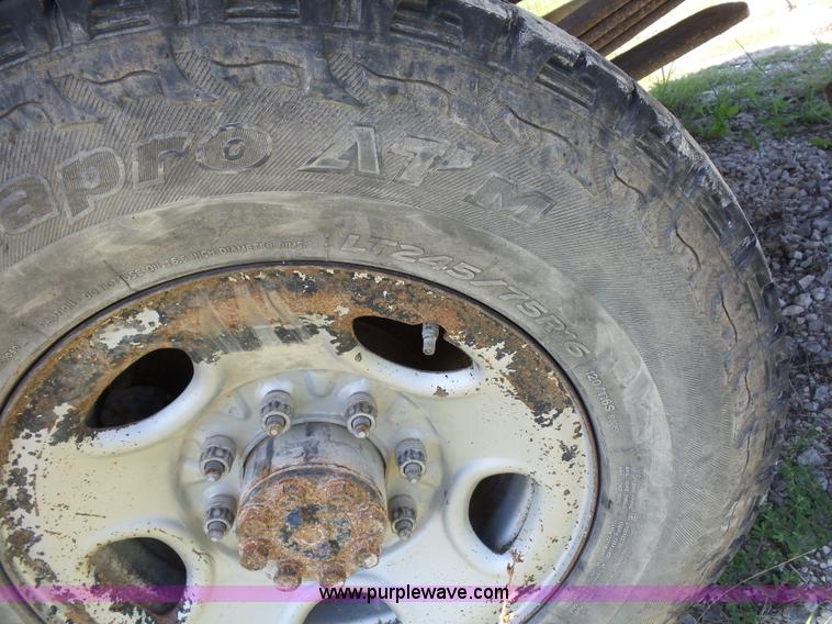 image for item K1699 2007 GMC Sierra 2500HD pickup truck