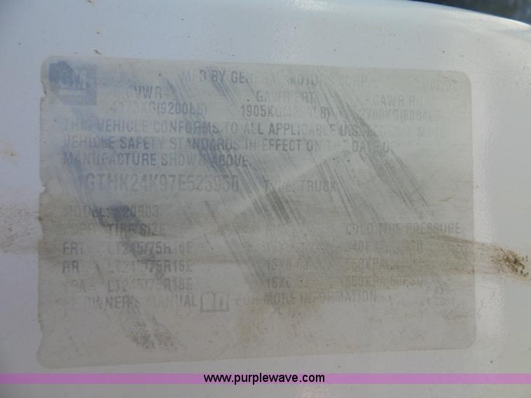 image for item K1699 2007 GMC Sierra 2500HD pickup truck