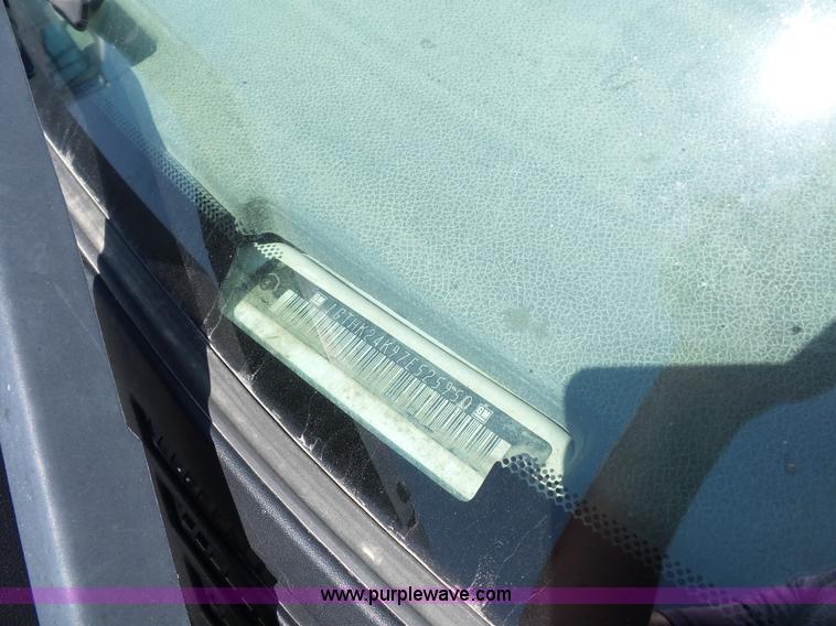 image for item K1699 2007 GMC Sierra 2500HD pickup truck