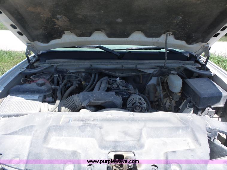 image for item K1699 2007 GMC Sierra 2500HD pickup truck