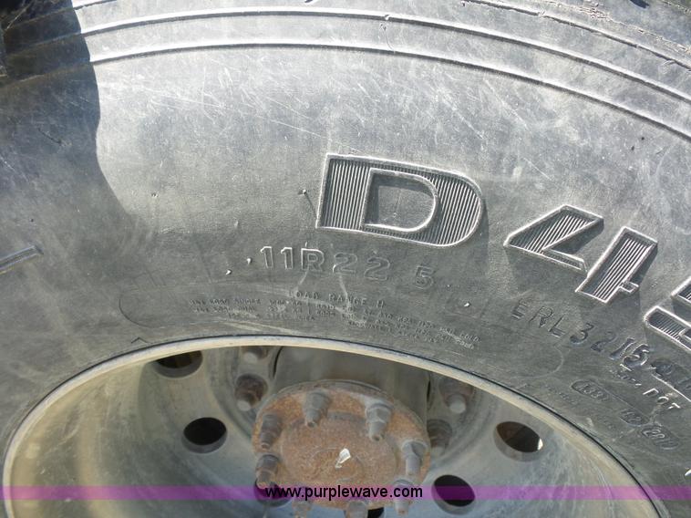 image for item K1701 2007 Mack CXN613 semi truck