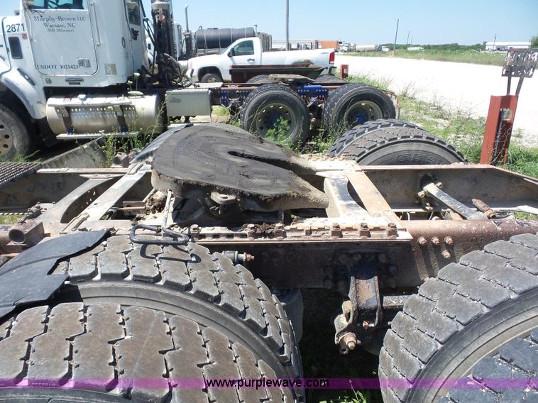 image for item K1701 2007 Mack CXN613 semi truck