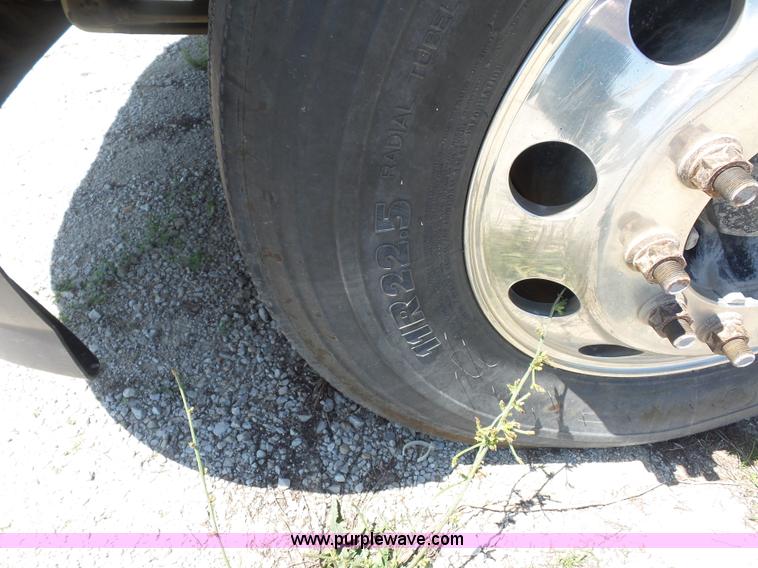 image for item K1701 2007 Mack CXN613 semi truck