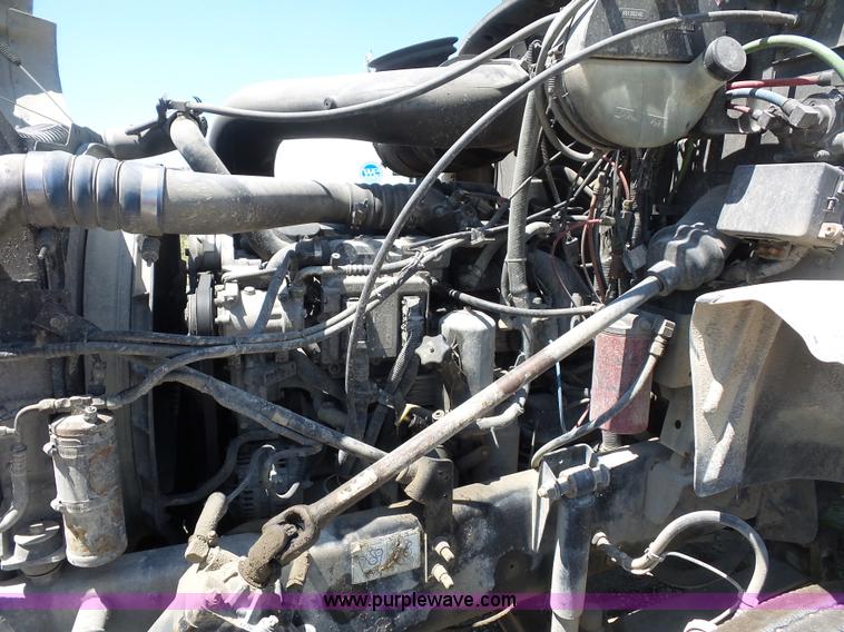 image for item K1701 2007 Mack CXN613 semi truck