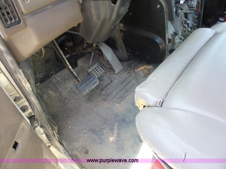 image for item K1701 2007 Mack CXN613 semi truck