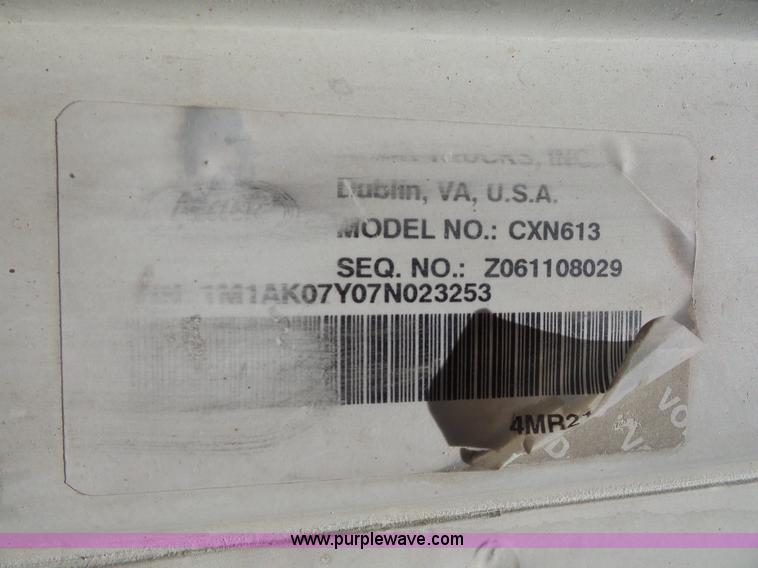 image for item K1701 2007 Mack CXN613 semi truck