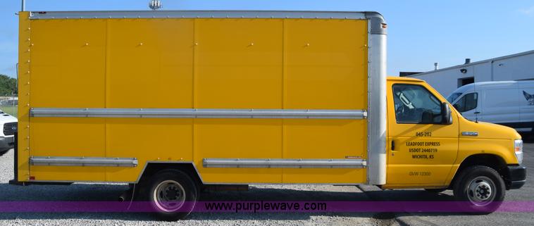 image for item K2838 2012 Ford E350 Super Duty box truck