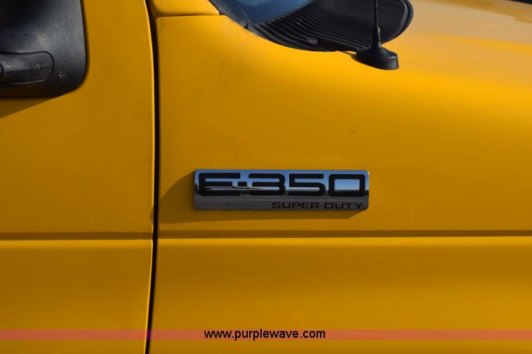 image for item K2838 2012 Ford E350 Super Duty box truck