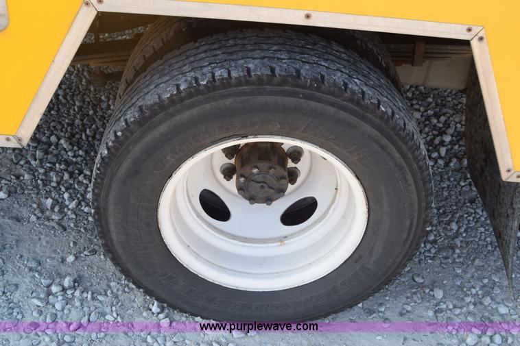 image for item K2838 2012 Ford E350 Super Duty box truck