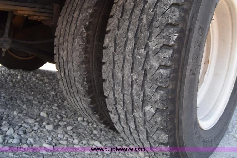 image for item K2838 2012 Ford E350 Super Duty box truck