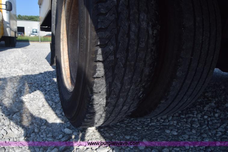 image for item K2838 2012 Ford E350 Super Duty box truck