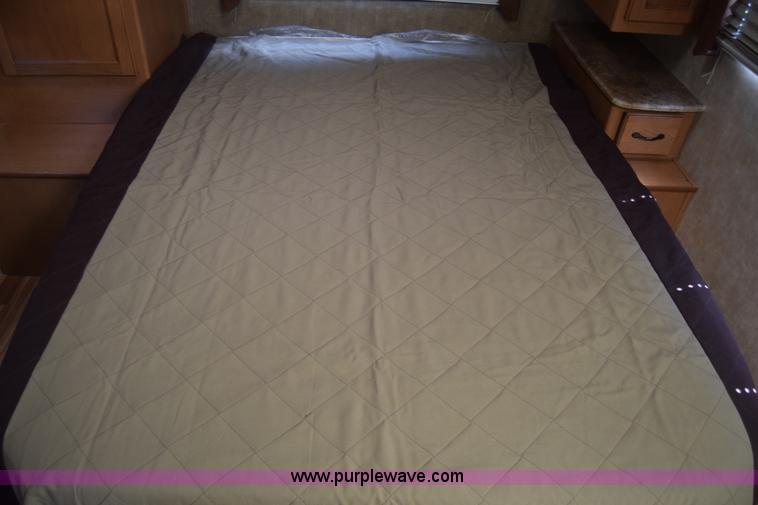 image for item K2841 2014 Chevrolet Express G4500 Coachman Freelander RV