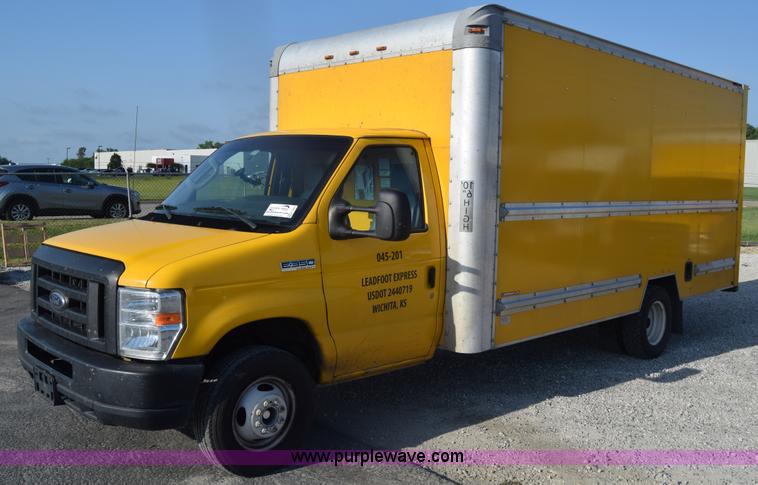 image for item K2842 2012 Ford E350 Super Duty box truck