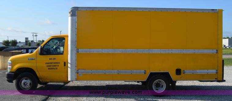 image for item K2842 2012 Ford E350 Super Duty box truck